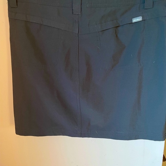 Eddie Bauer Women's Skort In black - Picture 2 of 3